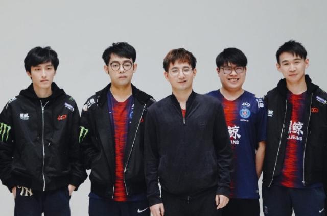 期待他能再 期待他能再