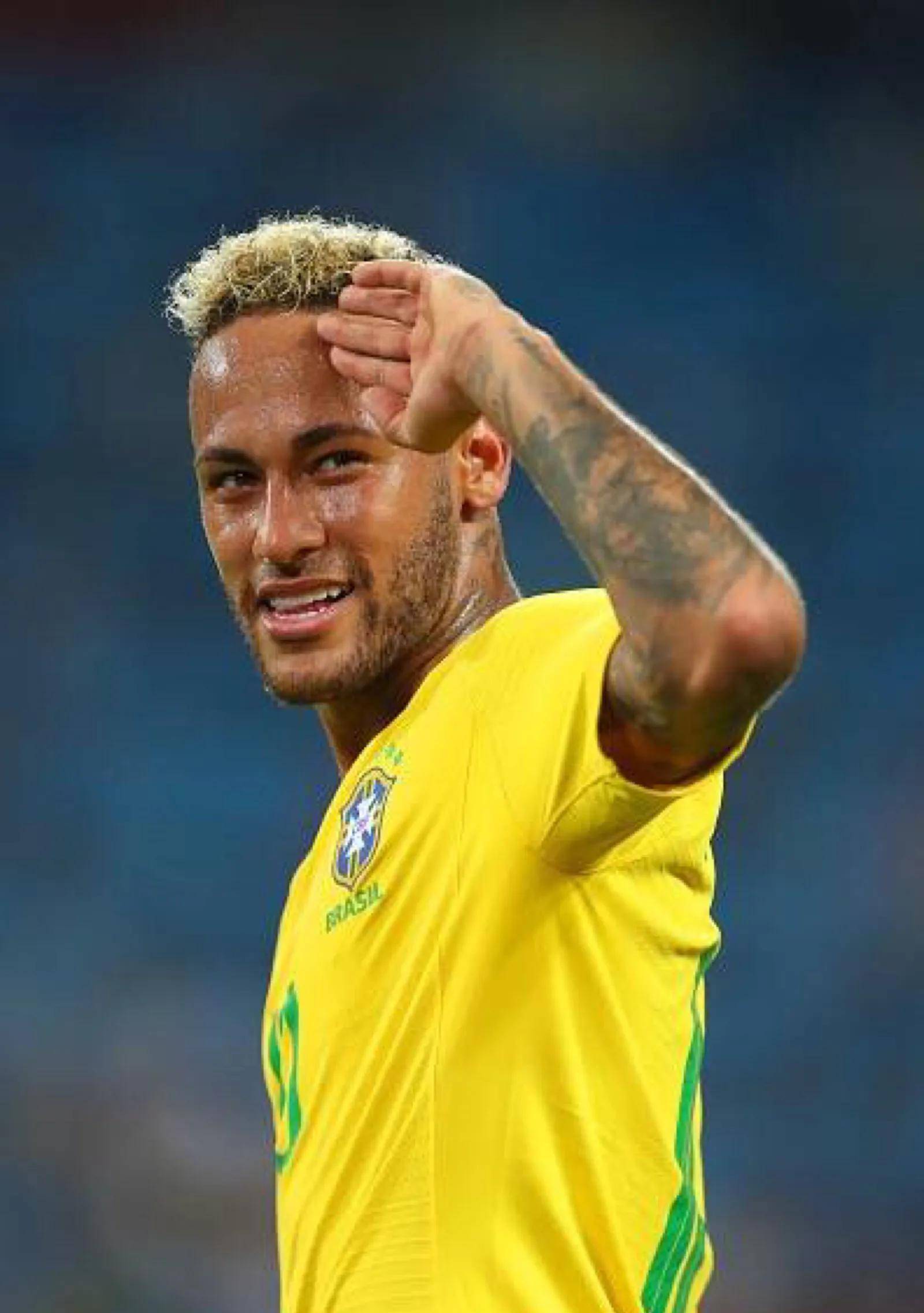 萨尔稳居前 萨尔稳居前